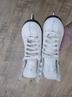 Dětské brusle Botas Nancy vel.27 - 2