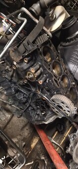 Spodek motoru blok motoru 2.0 tdi cah cag cba - 2