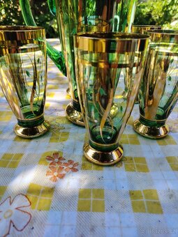 Zelený skleněný džbán a 5 skleniček - 2