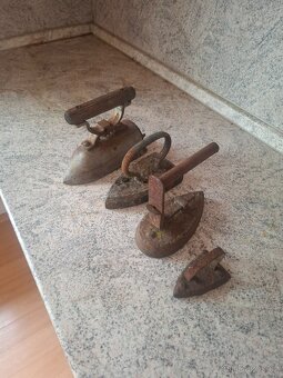 Starožitné žehličky - 2