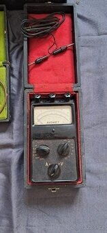 Staré elektrické měřící přístroje - 2