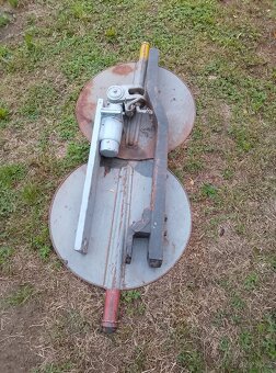 Závěs spodní na traktor - 2