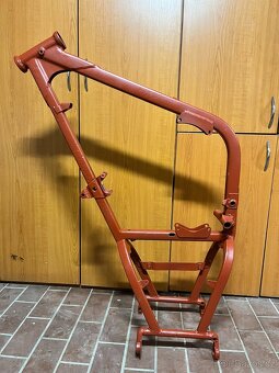 Rám Jawa 11 - Pérák - 2