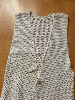 Háčkovaná vesta, vel. 38 - 2