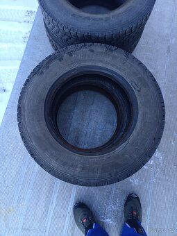 215/75 R17,5 - 2