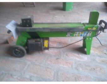 Štípačka na dřevo - 2