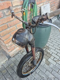 Jawa Pérák - 2
