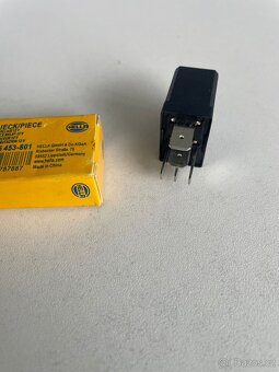 Relé 12V 20/35A 4RD965453-801 HELLA - 2