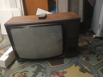Televize,retro, Tesla, starý televizor - 2