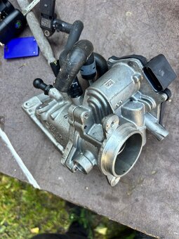 Škrtící klapka 2.0tdi 110kw crmb - 2