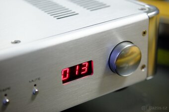 KRELL -  starsi vyborne hrajici  high end zesilovac - 2