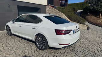 ŠKODA SUPERB SEDAN - 2