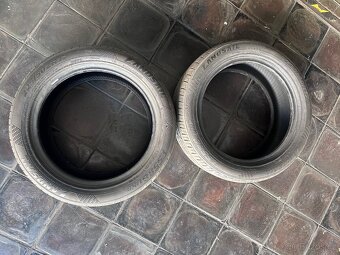 Pneu 225/50 R17 - 2