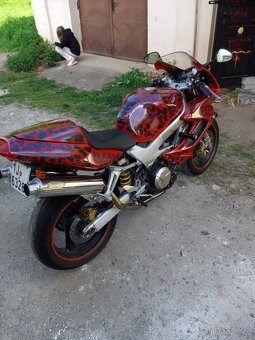 Prodám VTR 1000 f - 2