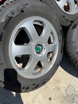 Celoroční pneu + alu kola 195/65 r15 5x100 - 2