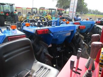 Malotraktor Iseki TA 235 s nakladačem plně repas - 2