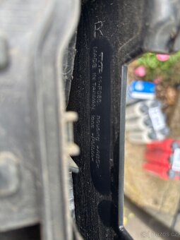 Prave světlo TYC Dacia dokker. - 2