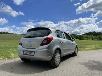 Opel Corsa D 1.2 16V - 2