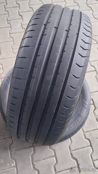 Prodám 2 x letní pneu Fulda 215/55/17 - 2