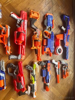 Různé pistole Nerf - 2