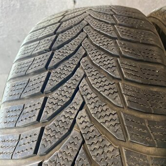 Zimní pneu 205/55 R17 95V Nexen 7mm - 2
