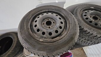 Zimní kola Ford 195/60r15 - 2