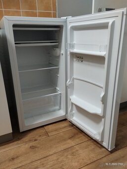 Prodám malou lednici - 2