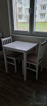 Stůl z masivu + 2 židle - 2