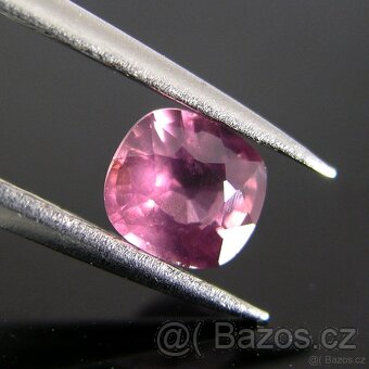 Safír přírodní-cushion-0,58 ct. - 2