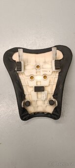 Přední sedlo gsxr 1000 - 2