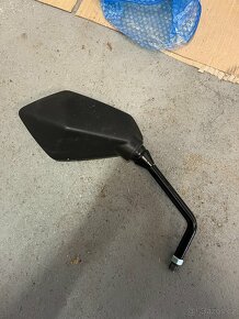 PRAVÉ ZRCÁTKO ER6N 2012 - 2