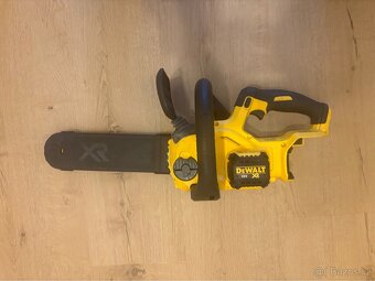 Řetězová pila Dewalt DCM565N - 2