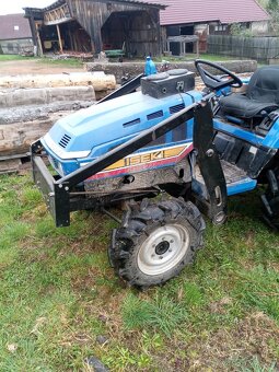 Čelní nakladač na malotraktor ISEKI - 2