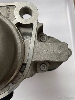 Startér motoru BOSCH 1005821896 - 2