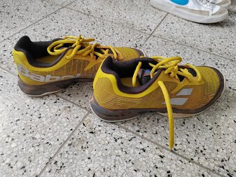 Dětské boty Nike, Adidas, Babolat vel. EUR 37.5 - 38 2/3 - 2