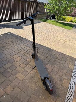 Ninebot KickScooter MAX G2 E by Segway - 2