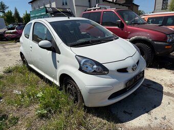Toyota Aygo 1.0i 50kw 1KR - 2