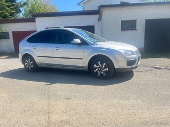 Ford Focus (Krasavec) 1.6 NOVÁ STK , KLIMA R.V 2007 - 2