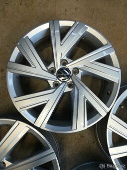 al.disky 5x112 R18 - orig. VW GOLF VIII BERGAMO - 2