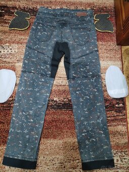 Prodám kalhoty na moto Trilobite digi camo - 2