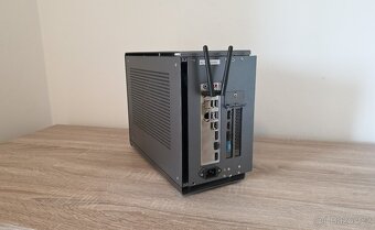 Herní minipočítač (Ryzen 7840HS ES, 32 GB RAM, RX 6600 XT) - 2