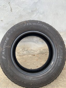 Zimní 215/65/16C 109/107T - 2