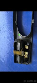 Prodám plastový rámeček budíku Škoda felicia - 2