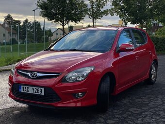 🚗 Hyundai i30, 1.4 benzín, 80 kW, r. 2011 🚗 - 2