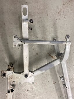 Ram Jawa panelka, 19 kyvka - 2