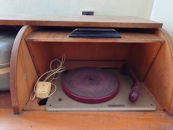 Gramofonová skříňka Supraphon - 2