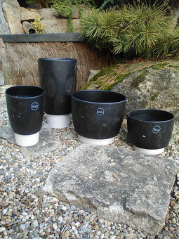Prodám 4 ks kvalitní německé květináče. - 2