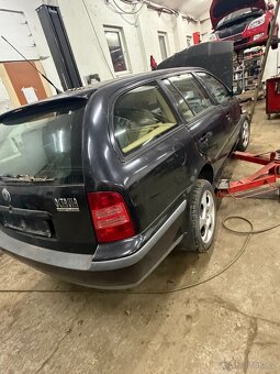 Octavia 1 1.8 T 110 kw - 2