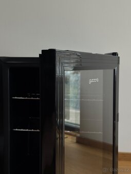 Guzzanti mini lednice s prosklenými dvermi - jako nova - 2