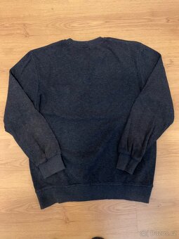 PRODÁM ELEGANTNÍ SVETR - 2